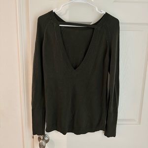 Lululemon Cashmere Sweater sz 4 Olive Green